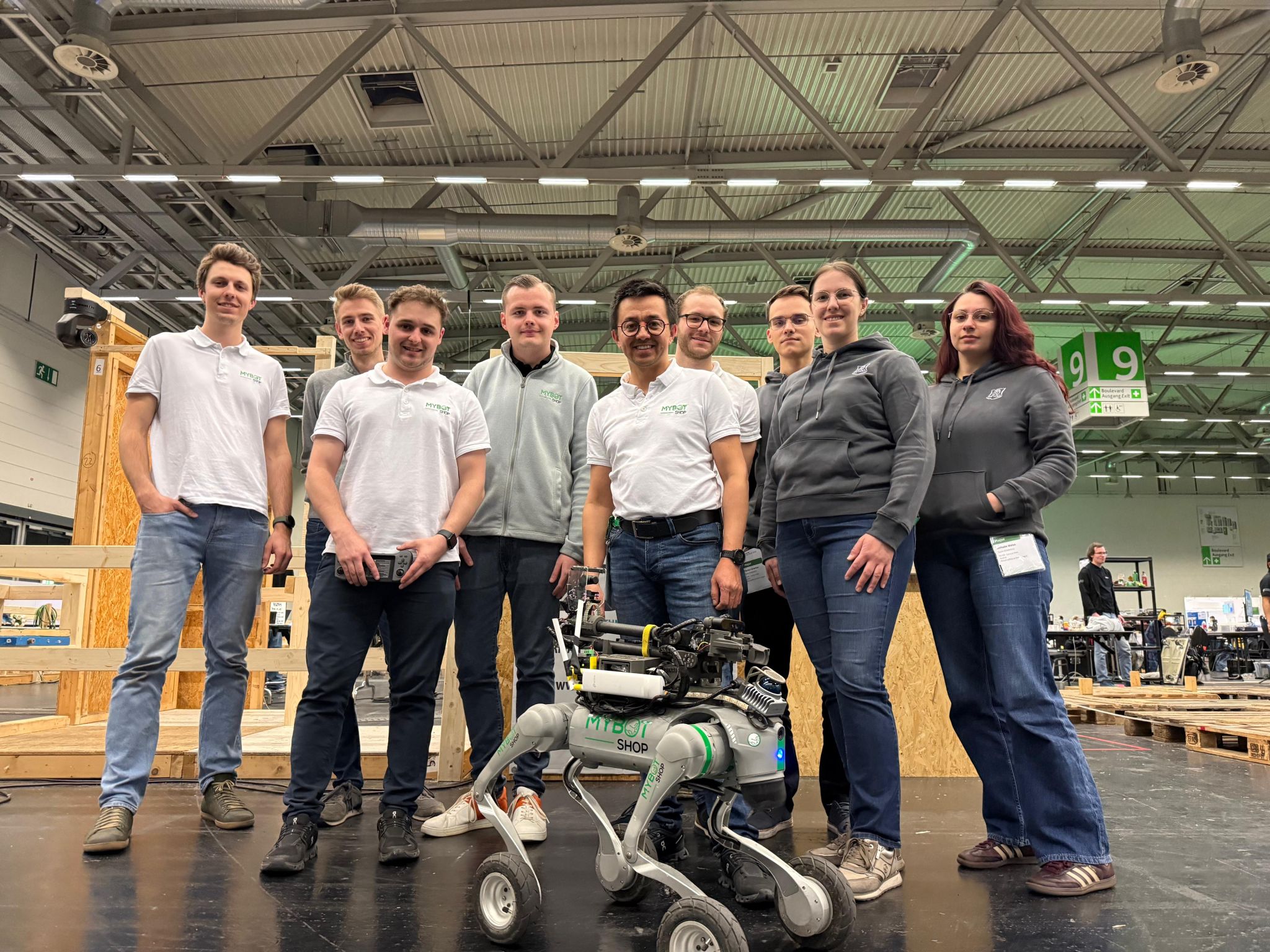 robocup-german-open-team-dynamics-unitree-go2w